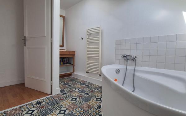 Appartement à vendre    3 pièces • 101,50 m2 Saint-Étienne