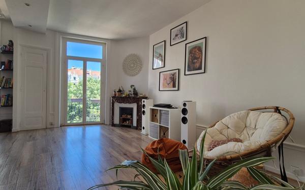 Appartement à vendre    3 pièces • 101,50 m2 Saint-Étienne