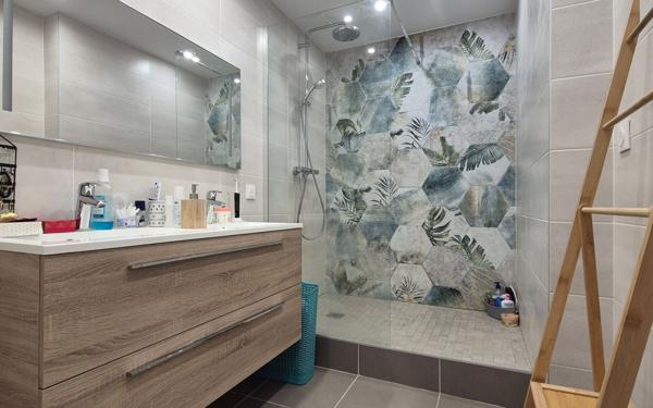 Appartement à vendre    3 pièces • 101,50 m2 Saint-Étienne