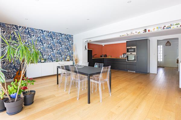 Maison Saint Herblain Saint Dominique, 9 pièces 192 m2, piscine, jardin, double garage.