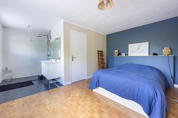 Maison Saint Herblain Saint Dominique, 9 pièces 192 m2, piscine, jardin, double garage.