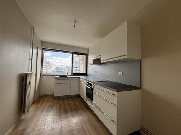 Appartement T5 à louer - 97 m² (réf : 520840)