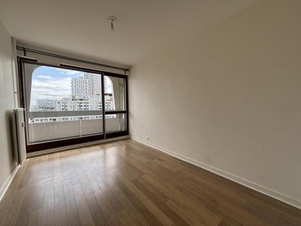 Appartement T5 à louer - 97 m² (réf : 520840)