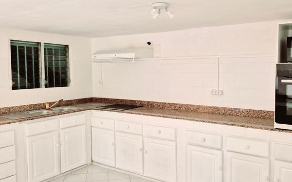 Appartement à louer    3 pièces •  Lamentin