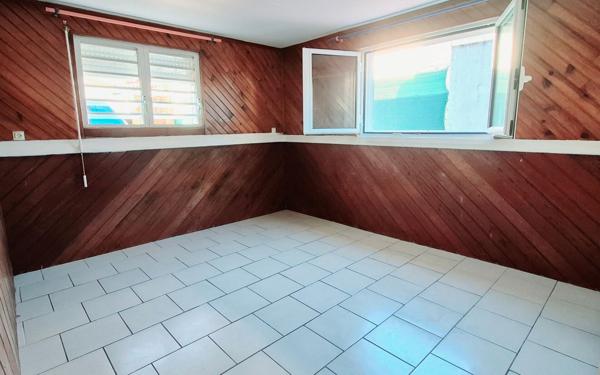 Appartement à louer    3 pièces •  Lamentin