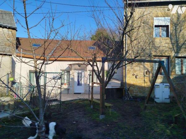 Nouveau mandat, charmante maison de village située sur la commune de Raucourt et Flaba comprena...