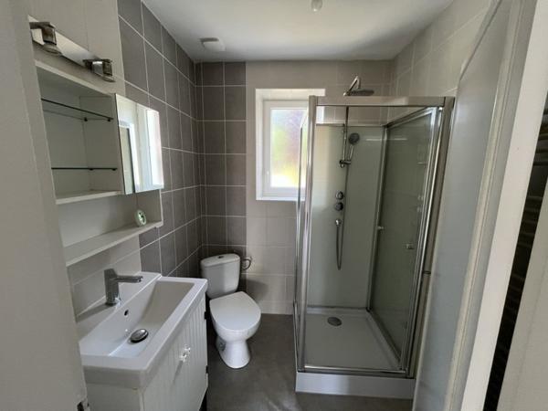 Appartement à louer 540 € CC JAVERLHAC ET LA CHAPELLE ST ROBERT 3 p 73 m² DPE E