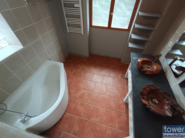Maison 6 pièce(s) 5 chambre(s) 180 m²