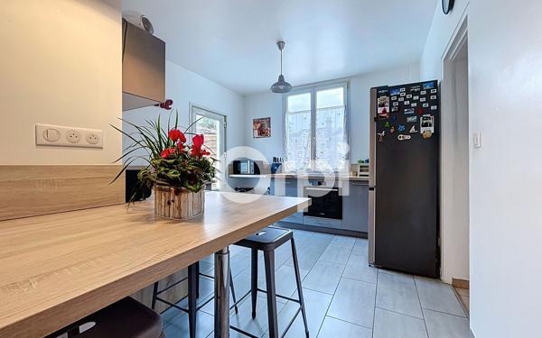 Maison à vendre    5 pièces • 116 m2 Saint-Maximin