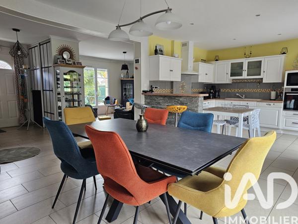 Maison à vendre 5 pièces 117 m² Tuffé Val de la Chéronne