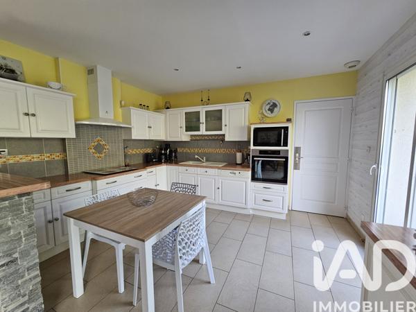 Maison à vendre 5 pièces 117 m² Tuffé Val de la Chéronne