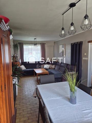 Semi mitoyenne  - 4 chambres , garage