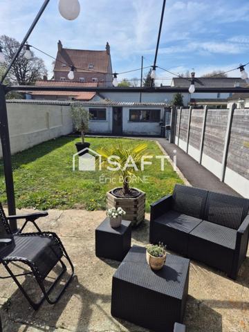 Semi mitoyenne  - 4 chambres , garage