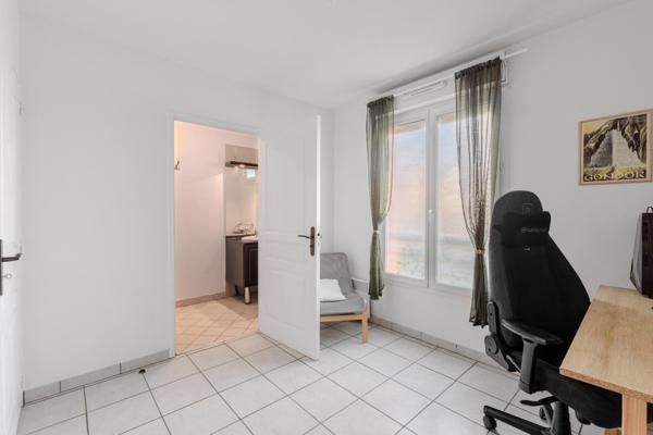 Appartement 4 pièces 82 m2 avec jardin + garage