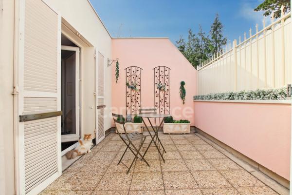 Bel appartement de 5 pièces avec 2 terrasses, vue dégagée et parking souterrain- Centre d'Orsay (91)
