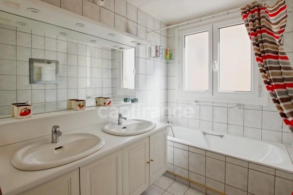 Bel appartement de 5 pièces avec 2 terrasses, vue dégagée et parking souterrain- Centre d'Orsay (91)