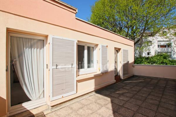 Bel appartement de 5 pièces avec 2 terrasses, vue dégagée et parking souterrain- Centre d'Orsay (91)