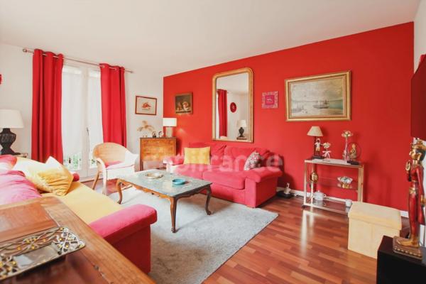 Bel appartement de 5 pièces avec 2 terrasses, vue dégagée et parking souterrain- Centre d'Orsay (91)