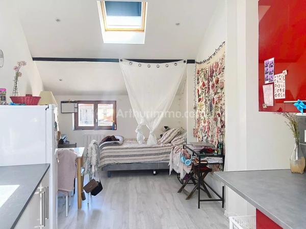 Location                                                      Appartement
                        
                     1 pièces                      22 m2                     à Clermont-Ferrand