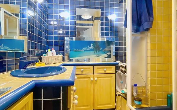 Appartement à vendre    3 pièces • 70 m2 Marseille 12