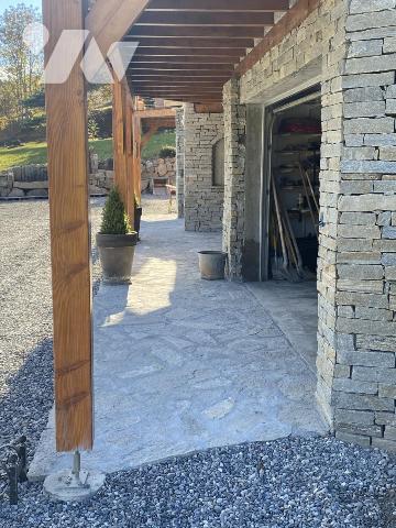 Vente Grand Chalet Récent à Montclar