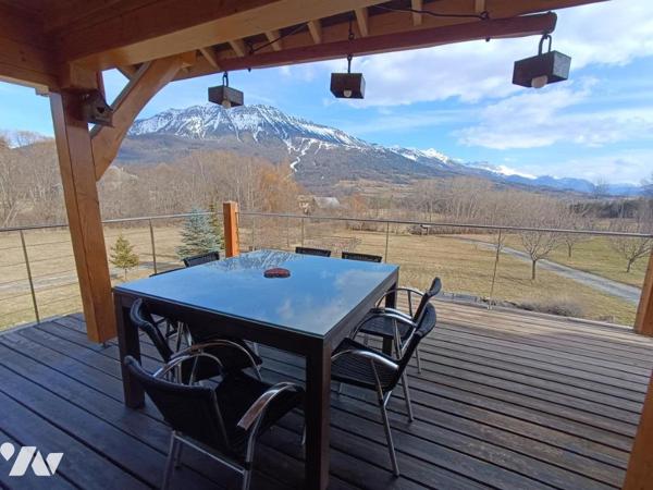 Vente Grand Chalet Récent à Montclar