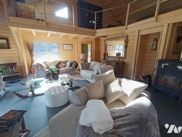 Vente Grand Chalet Récent à Montclar