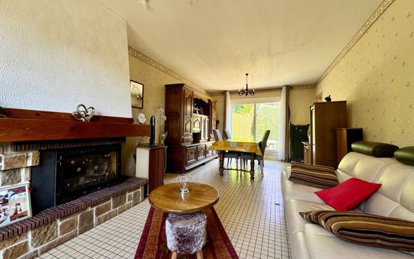 Maison à vendre    4 pièces • 82 m2 Saint-Quentin