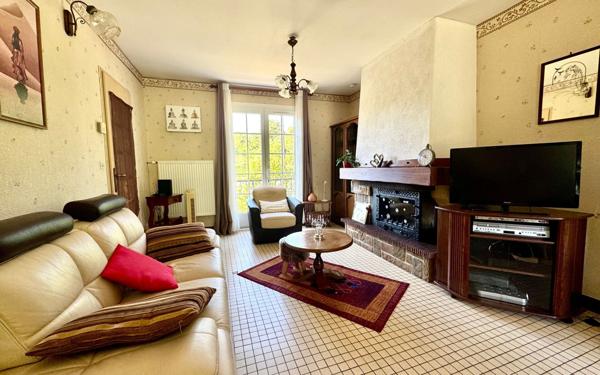 Maison à vendre    4 pièces • 82 m2 Saint-Quentin