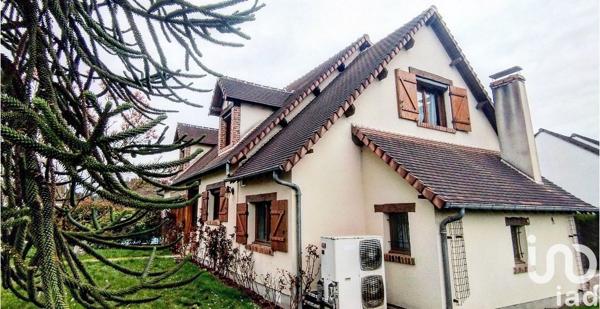 Maison traditionnelle 5 pièces de 158 m² à Romorantin-Lanthenay (41200)