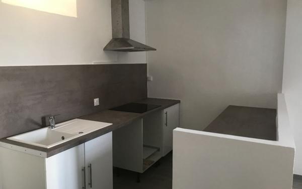 Appartement à louer    2 pièces •  Nîmes
