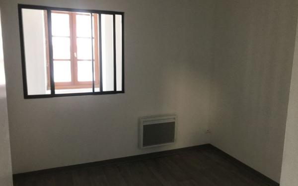 Appartement à louer    2 pièces •  Nîmes