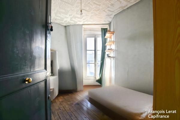 Chambre de service à vendre 1 pièces PARIS 11EME ARRONDISSEMENT (75) - Boulevard Voltaire - surface Carrez 8,86 m2 - Prix 77 500 € honoraires d'agence inclus