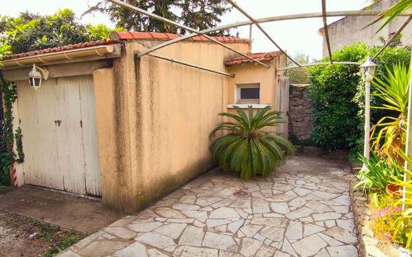 Maison à vendre    6 pièces • 160 m2 Nîmes