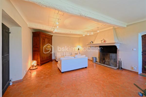 Corps de ferme de 355 m²