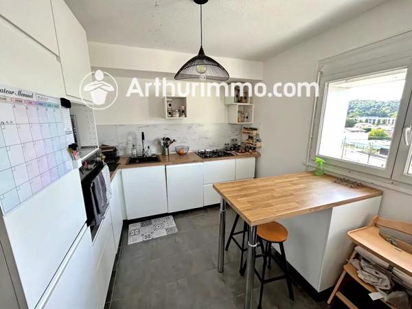 Location                                                      Appartement
                        
                     2 pièces                      51 m2                     à Neuville-sur-Saône