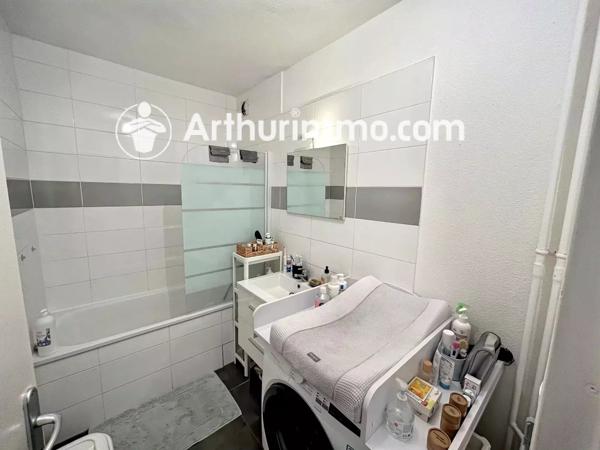 Location                                                      Appartement
                        
                     2 pièces                      51 m2                     à Neuville-sur-Saône