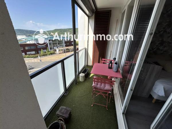 Location                                                      Appartement
                        
                     2 pièces                      51 m2                     à Neuville-sur-Saône