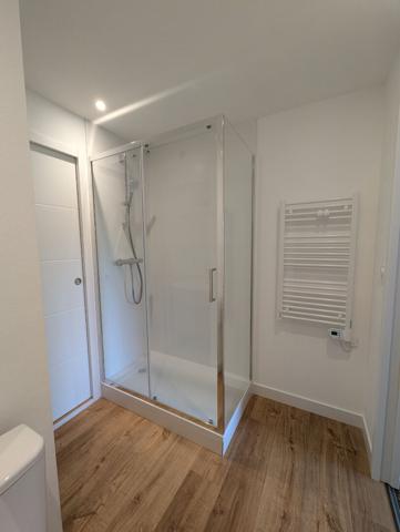 Appartement T4 rénové avec balcon et vue dégagée - 2 CHAMBRES