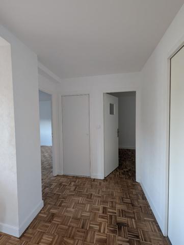 Appartement T4 rénové avec balcon et vue dégagée - 2 CHAMBRES
