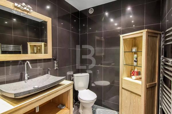 Bel appartement vue mer au dernier étage quartier Rostagne