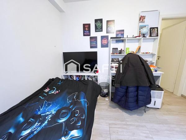 Appartement à vendre à VILLERUPT  73M2 rénové 4 pièces.Appartement idéal pour primo-accédants, jeunes couples ou familles monoparentales.