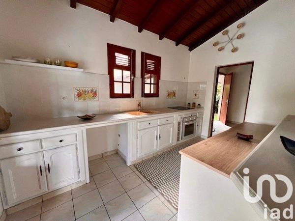 Maison traditionnelle 4 pièces de 87 m² à Lamentin (97129)