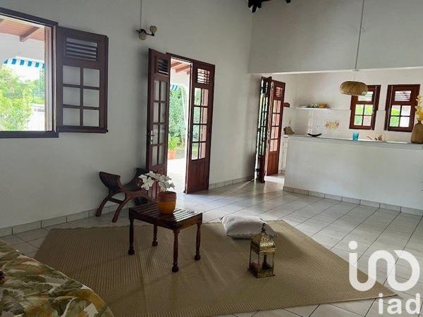 Maison traditionnelle 4 pièces de 87 m² à Lamentin (97129)