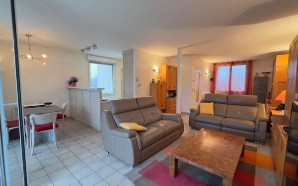 Maison à vendre    6 pièces • 140 m2 Neuilly-Plaisance