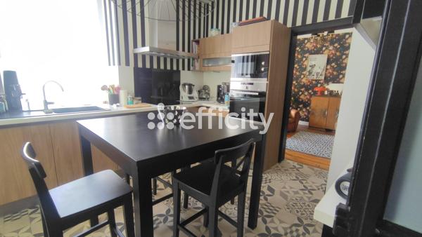 Maison
         7 pièces
        - 135 m² 298 000 € *
