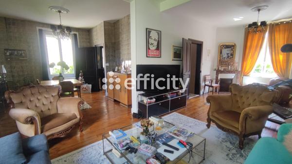 Maison
         7 pièces
        - 135 m² 298 000 € *