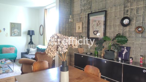 Maison
         7 pièces
        - 135 m² 298 000 € *