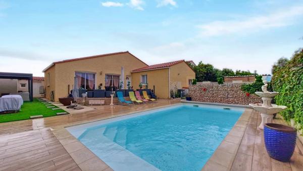 Maison moderne avec piscine à Salses-le-Château