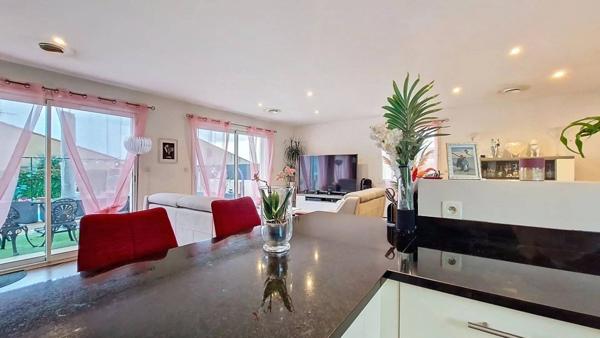 Maison moderne avec piscine à Salses-le-Château